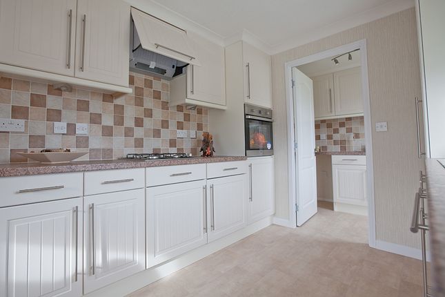 Mobile/park home for sale in Sandleford Lodge, Thatcham