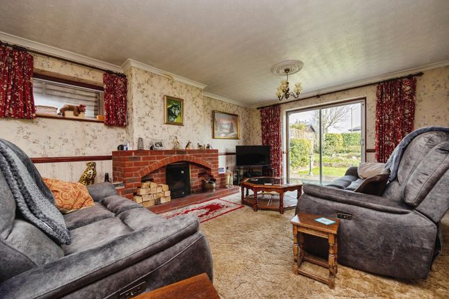 La Ronda,, Nelson Close, Surrey photo 4