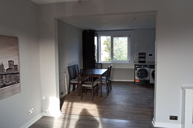 Thumbnail Flat to rent in Sighthill Crescent, Edinburgh