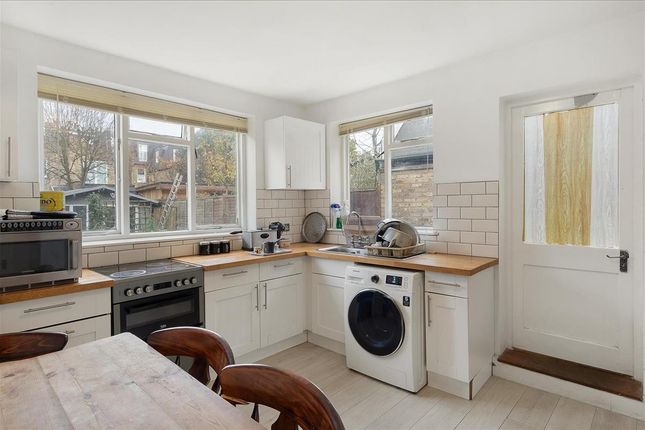 Thumbnail Flat for sale in Lysia Street, Fulham, London