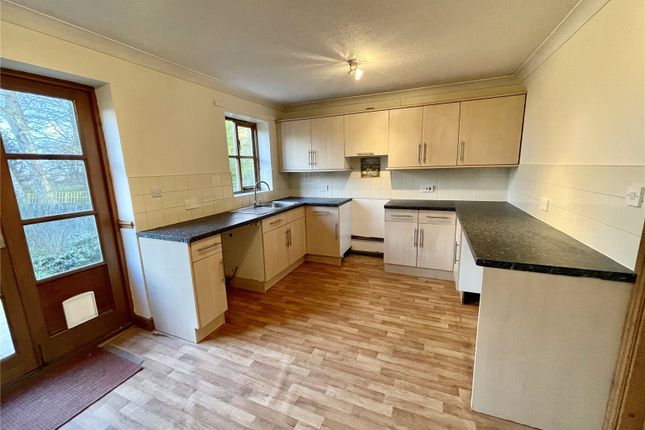 8, Manor House Close, Powys photo 3