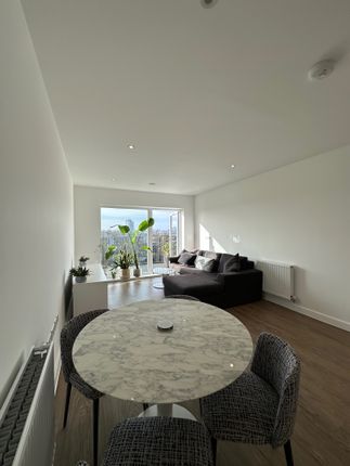 Flat 902, Cottesbrook Heights, Brumwell Avenue, Woolwich, London photo 3