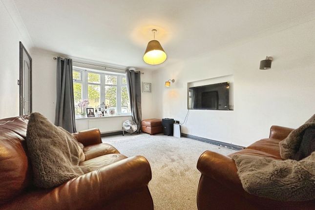 145, Pinfold Lane, Penn, Wolverhampton photo 4