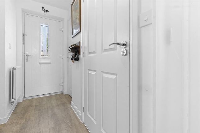 4, Daytona Close, Eastbourne photo 4