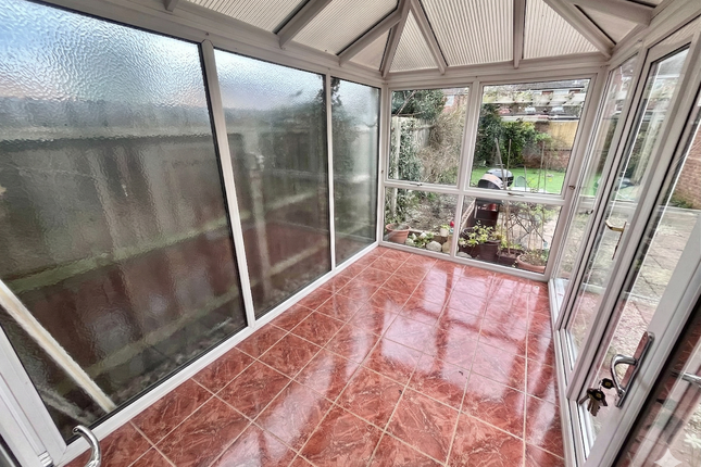 30 Caldecote Street, Newport Pagnell photo 5