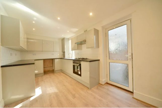 Thumbnail Terraced house to rent in Montagu Road, London