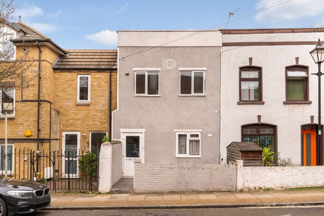 Thumbnail Flat to rent in Howbury Road, London