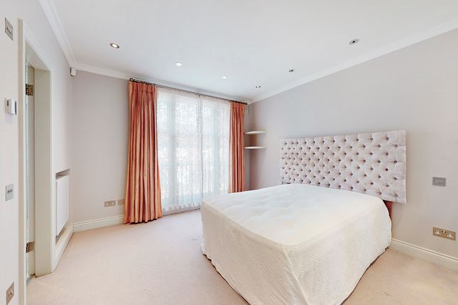 End terrace house for sale in Naseby Close, South Hampstead, London