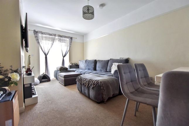 16, Manor Road, Eastbourne photo 3