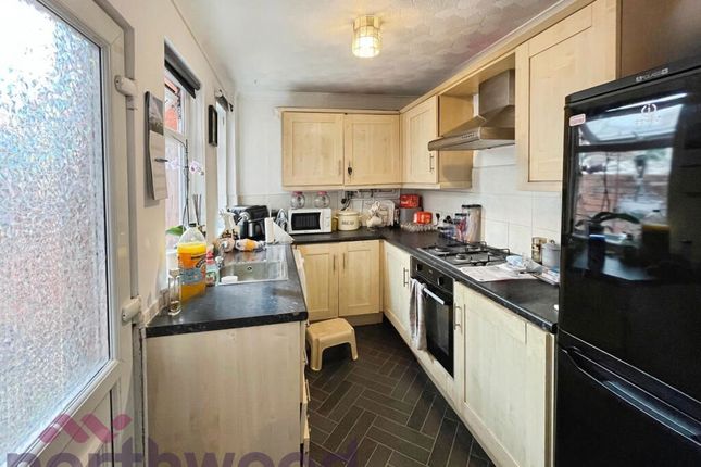 27, Fairclough Street, Warrington photo 5