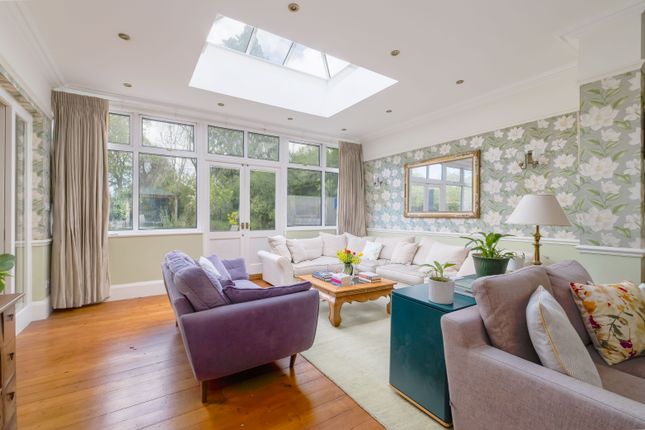 29, Liskeard Gardens, London photo 4