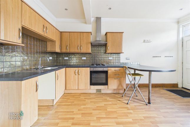 4, Harry Street, Barrowford photo 4