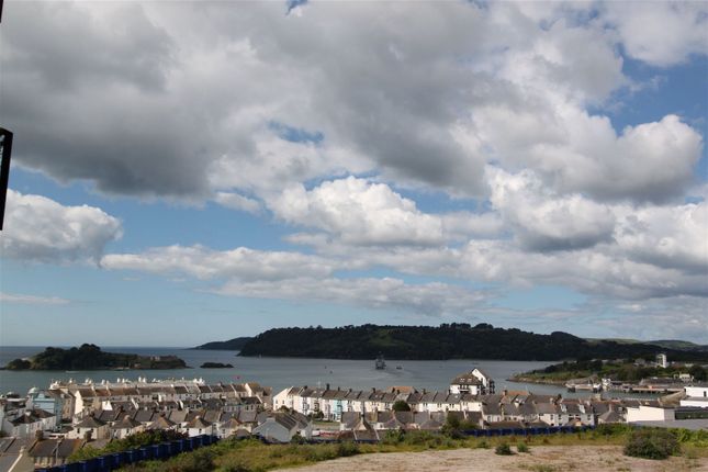 Flat to rent in Cliff Road, Plymouth