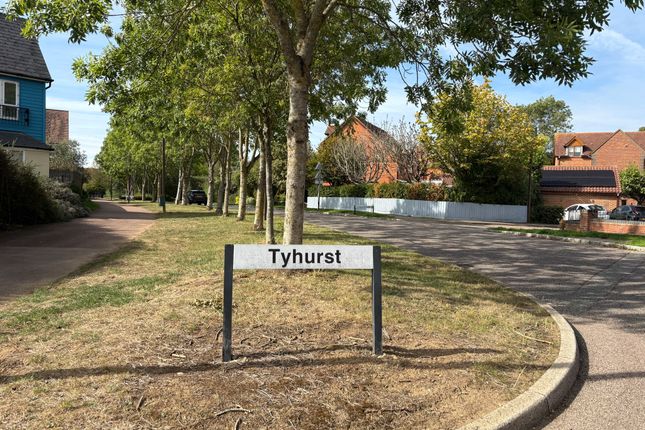 47, Tyhurst, Milton Keynes photo 2