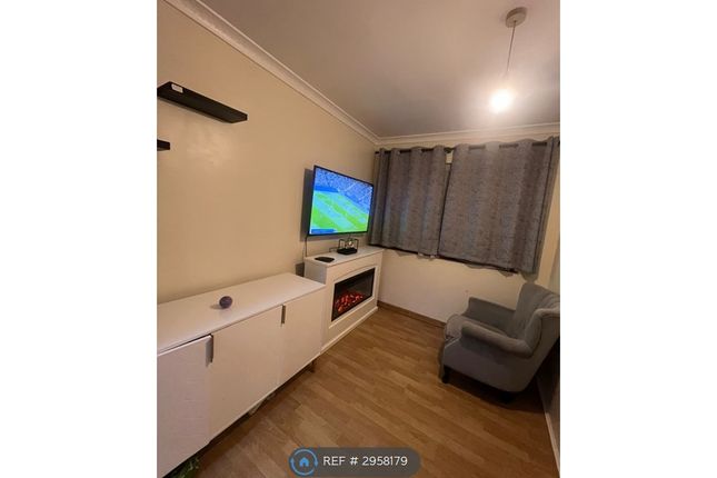 Swinburne Crescent, Croydon photo 4