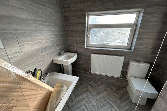 47, Courtney Street, Swansea photo 5
