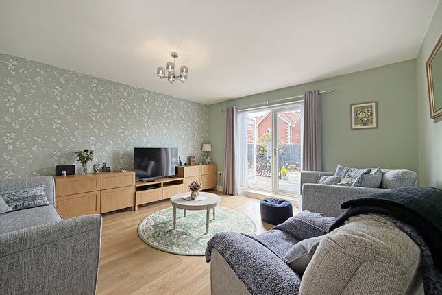 5, Mayflower Close, Hartlepool photo 2