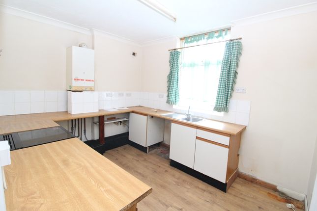 Flat 1, 129 Victoria Street, Gillingham photo 4