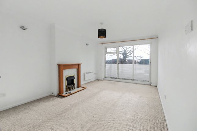 12 Clarence House, Queens Road, Hersham Village photo 2