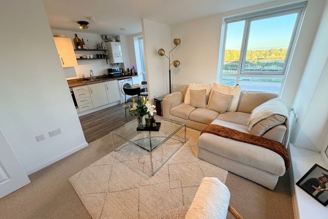 Flat 3, 22, Barrosa Way, Milton Keynes photo 2