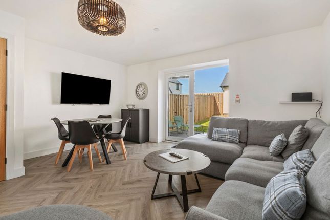 17, Hazelhurst Gardens, Simpson Cross photo 4