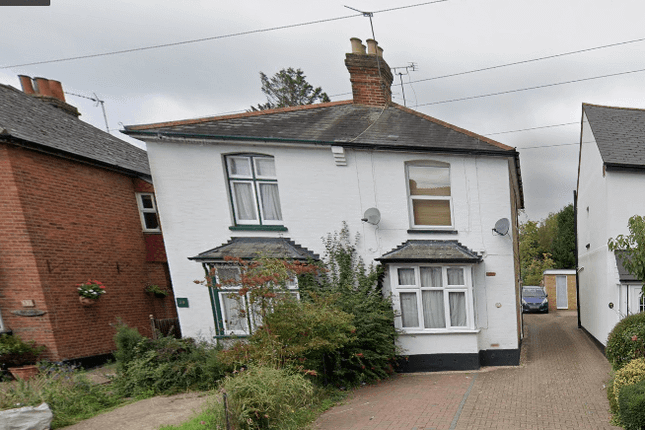 One Bedroom First Floor Flat In High Street, Northwood