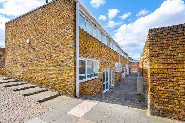8 Barker Walk, London photo 3