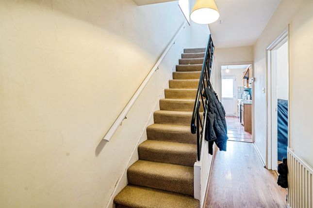 Windermere Way, Slough photo 2