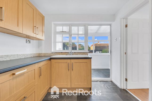 6 Eaton Square, Barnburgh, South Yorkshire photo 4