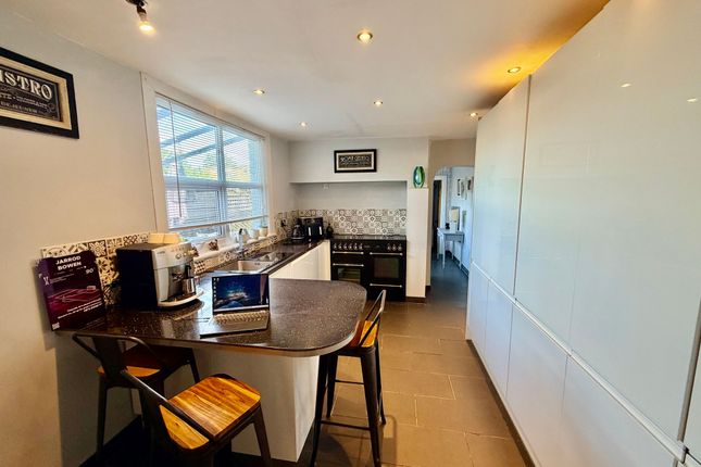 12 Talbot Road, Margate photo 3