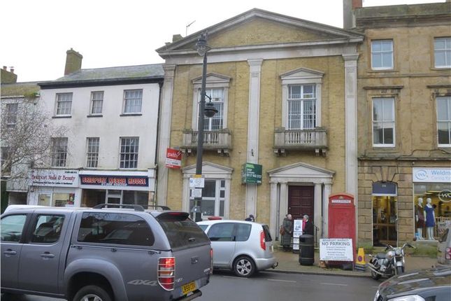 Retail premises to let in East Street, Bridport, Dorset