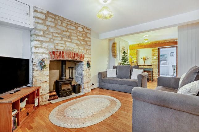 Churn View Cottage, 11, Cheltenham Road, Gloucestershire photo 4