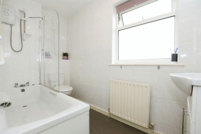 End terrace house for sale in Kettering Road North, Abington, Northampton