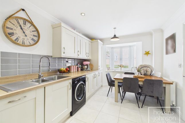 32, Nant Arian, Pontypridd photo 3
