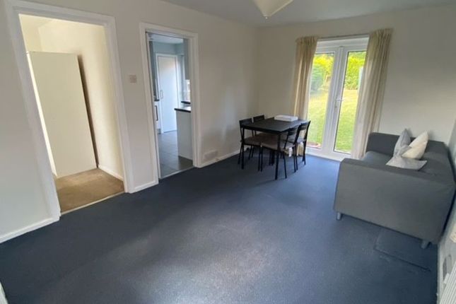12, Penshurst Road, Potters Bar photo 3