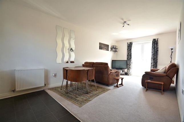 68, Sir Frank Williams Avenue, Didcot photo 3