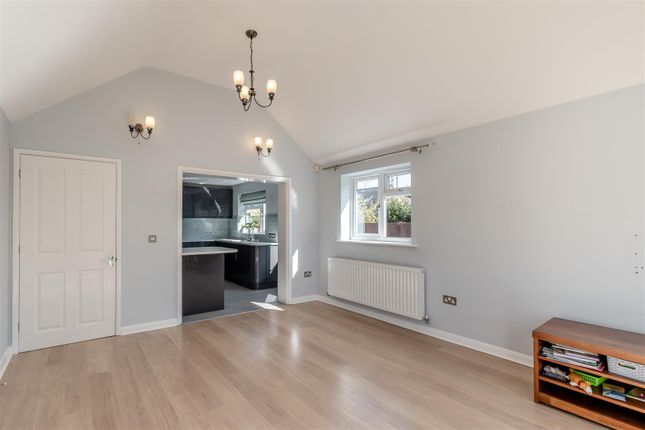 1C, Marion Crescent, Maidstone photo 4