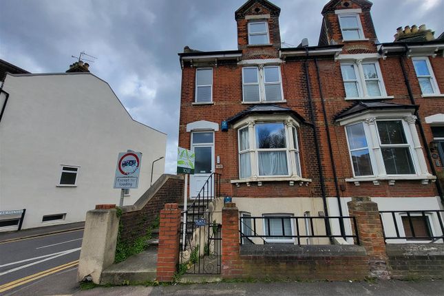 Thumbnail Flat to rent in Maidstone Road, Rochester