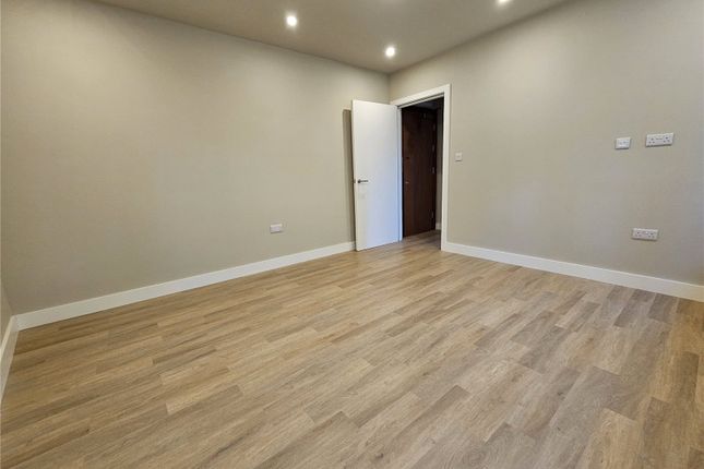 Flat 4, 77-81, North End, Croydon photo 2