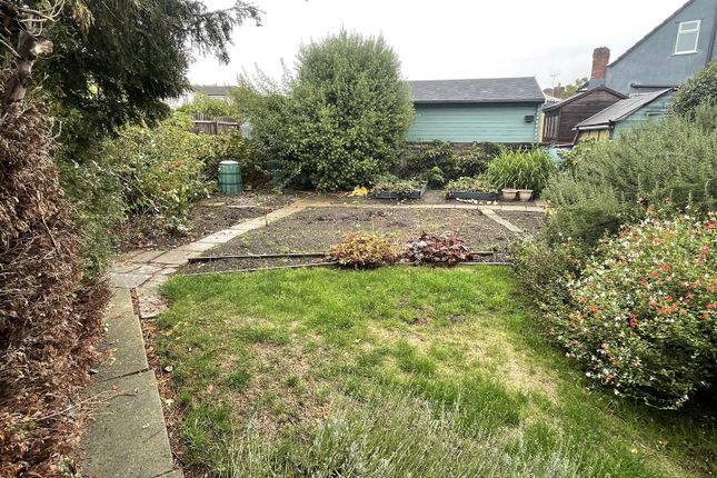 23, Heath Gardens, Bristol photo 2