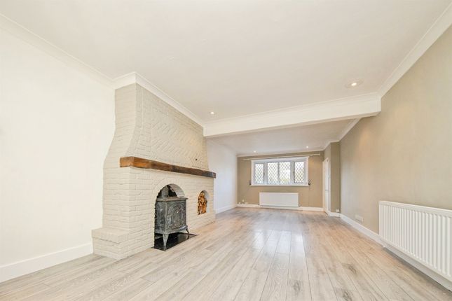 23, Elm Road, Clacton-On-Sea photo 2