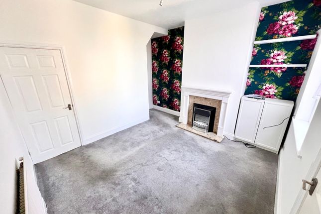 51, Queensgate, East Riding of Yorkshire photo 4