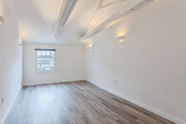 Flat 3, Merchants House, Victoria Place, Axminster photo 4
