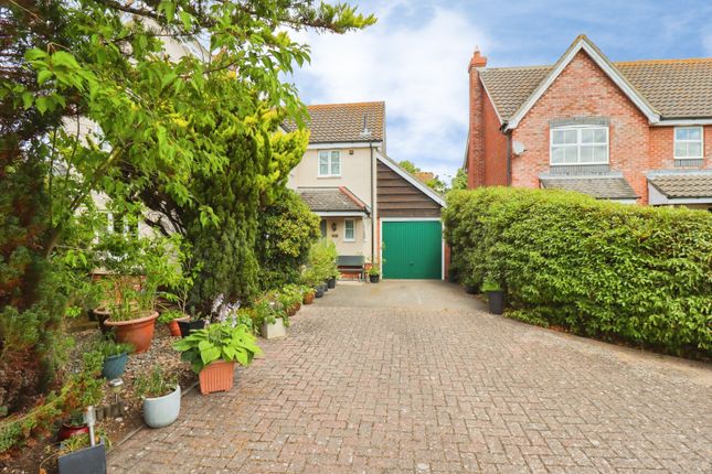 10, Orwell Avenue, Saxmundham photo 4