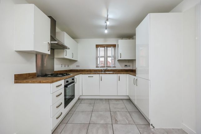 34, Chadburn Road, Nottingham photo 3