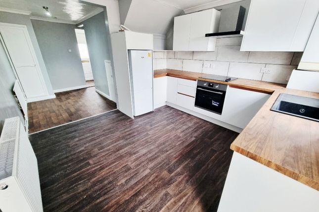 3-bed house on 12, STEVENAGE, £1,750/mo