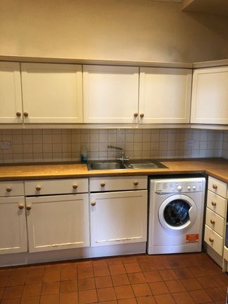 Flat to rent in Grand Parade, Green Lanes, London