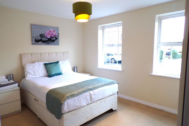 Thumbnail Flat for sale in Stokesay Walk, West Bridgford, Nottingham