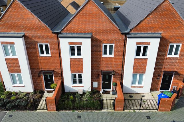 Thumbnail Terraced house for sale in Canada Avenue, Farnborough