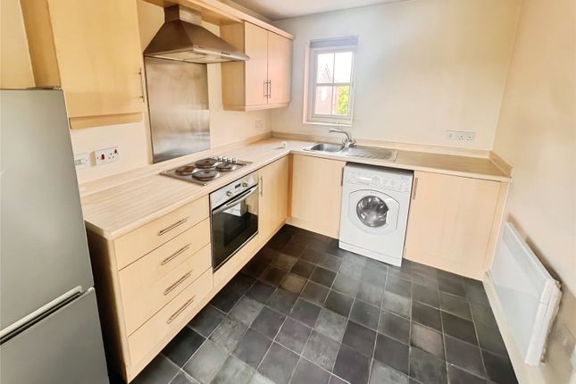 43, Hendeley Court, Staffordshire photo 4